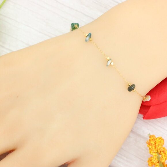 "Trendy Handmade Bracelet – A Thoughtful Gift for Girls & Women | UNVRC1491 - Picture 5 of 10